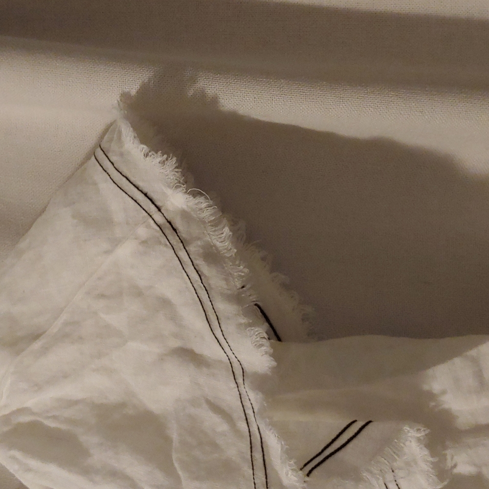 Linen blouse - Picture 2 of 7